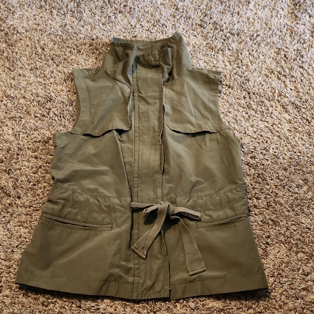 $3/Bundled -Princess Vera Wang Vest